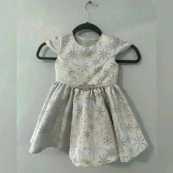9. Girls Frozen Elsa dress size 3t - Picture 1 of 4
